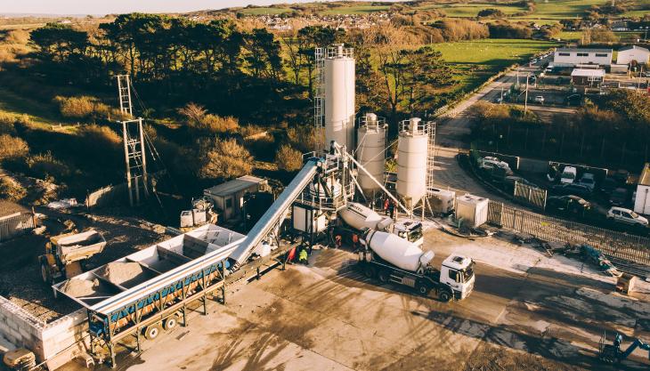 Notts Contractors' new Utranazz Mobile 100S5 wet/dry batching plant Utranazz Mobile 100S5 concrete batching plant