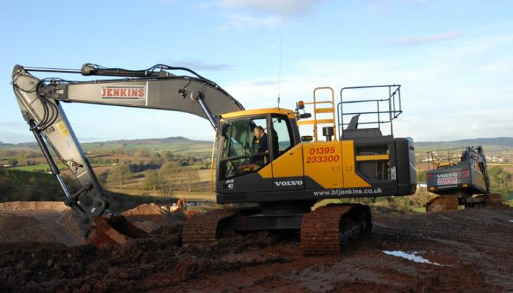 Volvo EC220E excavator