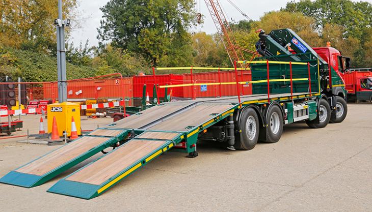 Charlton beavertail body fitted to a Volvo FM 8x2 rigid Charlton beavertail body