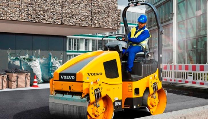 Volvo DD25B double-drum compactor Volvo DD25B double-drum compactor