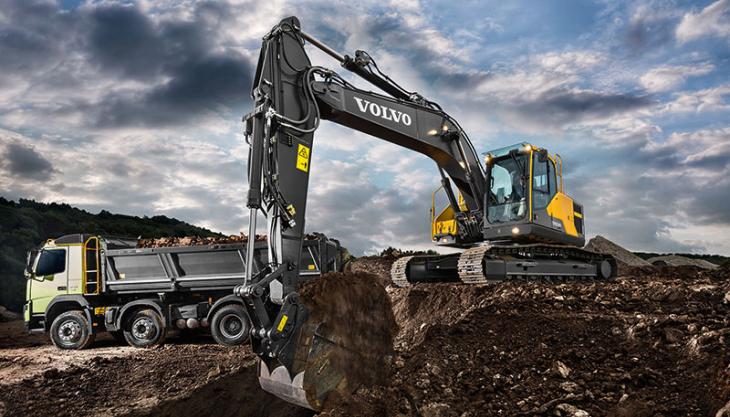 Volvo EC220E excavator