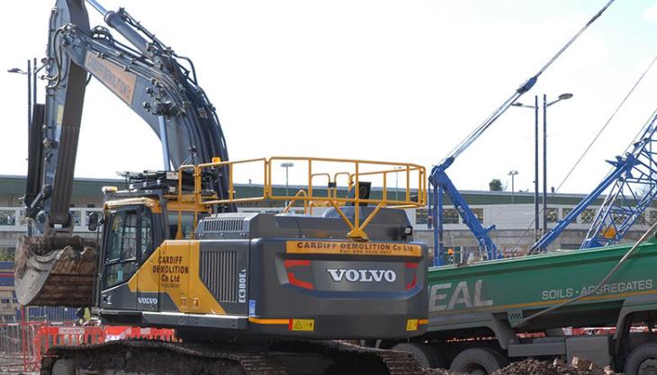 New Volvo excavator for Cardiff Demolition Volvo EC380E