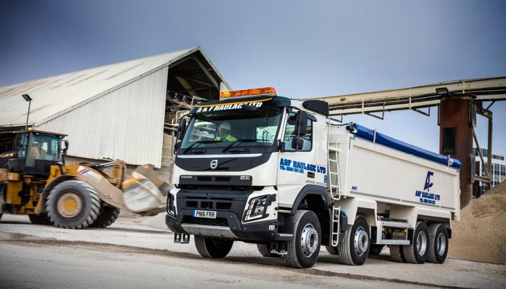 Volvo FMX 8x4 tipper