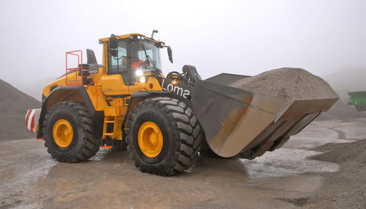 Volvo L220H wheel loader