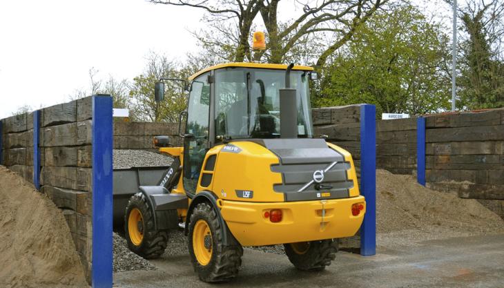 Volvo L25F compact wheel loader