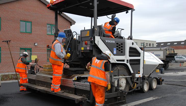 Volvo P6870C paver