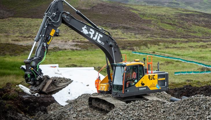 Volvo EC220E excavator