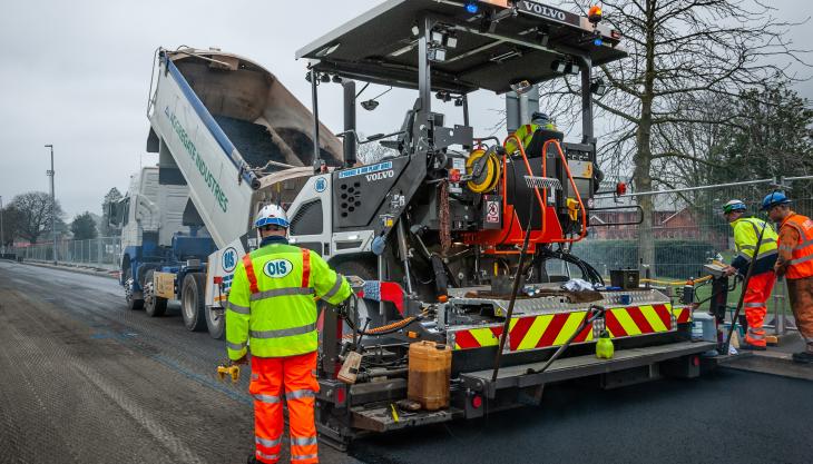OIS’s new Volvo P6870C wheeled paver Volvo P6870C wheeled paver
