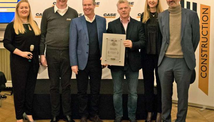 Warwick Ward received ‘Advanced Dealer’ status and ‘Best Heavy Line Dealer’ award at the recent CASE dealer convention in Paris CASE Dealer Award