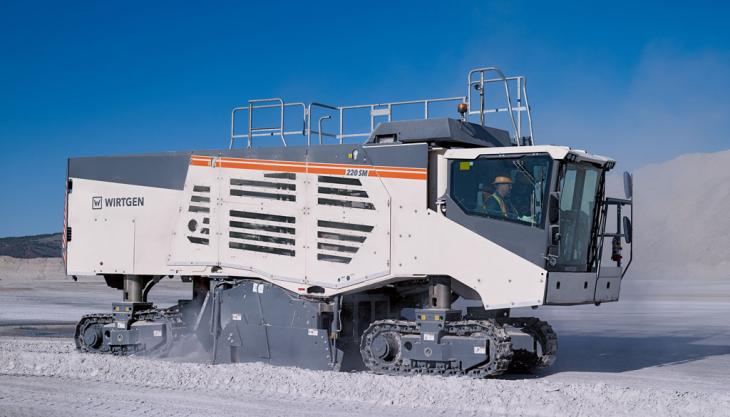 The Wirtgen 220 SM surface miner Wirtgen 220 SM surface miner