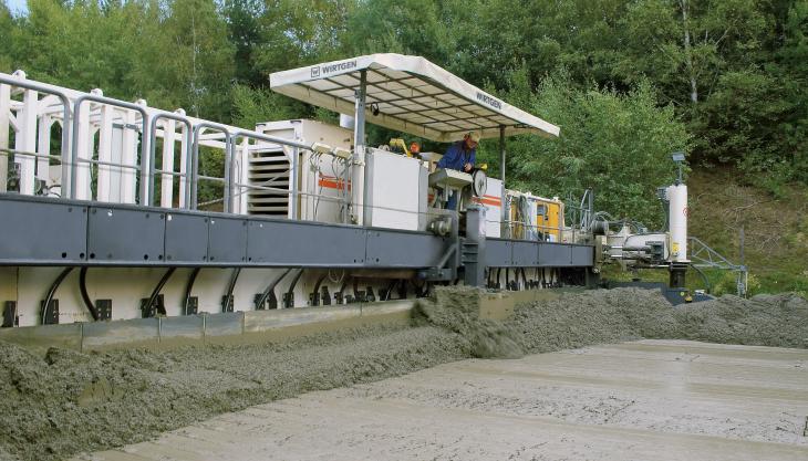 The Wirtgen SP 154i slipform concrete paver Wirtgen SP 154i slipform concrete paver