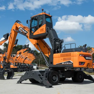 New Develon DX270WMH-7 wheeled material handler