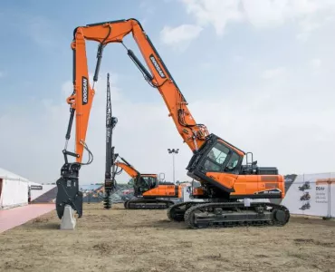 Doosan DX245DM-7 high-reach excavator  