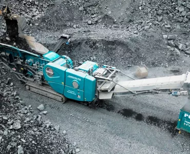 Collen Bros’ new Powerscreen Premiertrak 600E jaw crusher