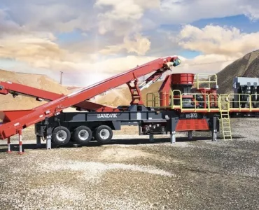 Sandvik US 373 wheeled cone crusher