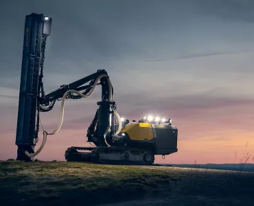 The new SmartROC T25 R radio-remote drill rig from Epiroc