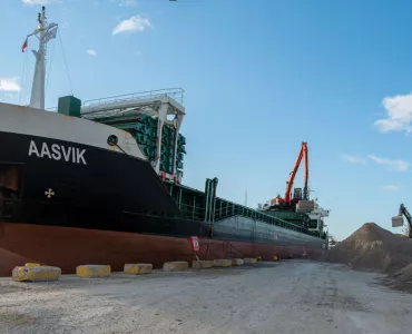 GRS will ship more than 500,000 tonnes of low-carbon Cornish secondary aggregates into London by sea each year