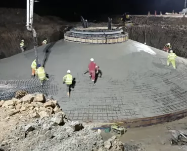 Aggregate Industries supplied and poured the 750 cubic metre concrete requirement for each of the eight wind turbine bases at a rate of approximately one per week