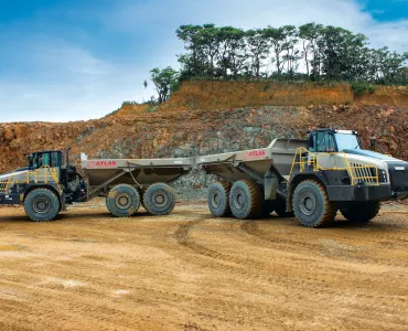 The RA40’s calibrated balance of power and gearing allows the haulers to handle the tough terrain at Atlas Quarries' Brynderwyn site