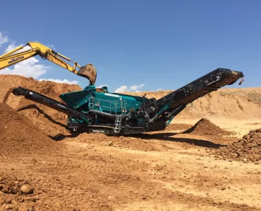 Powerscreen Warrior 2100 scalping screen 