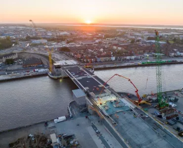 Great Yarmouth’s new Herring Bridge under construction 