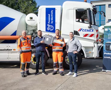 Cemex received their two all-electric iONTRON eMixer trucks at construction equipment manufacturer Putzmeister’s site in Wandlitz, Brandenburg, Germany. Photo: Mehdi Bahmed – Concept Photography Berlin