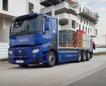 The Renault Trucks E-Tech C 8x4 model for urban construction applications