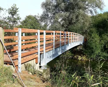 The new bridge at Thorpe Meadows