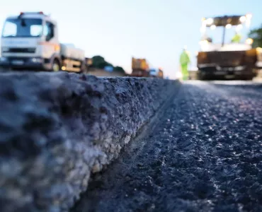 Asphalt laying