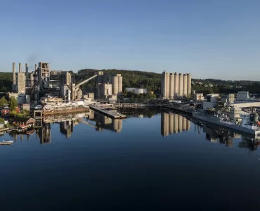 Heidelberg Materials’ evoZero cement and concrete is based on the application of carbon capture and storage (CCS) technology at the company’s Brevik cement plant in Norway