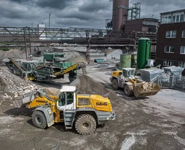 Liebherr XPower loaders at work for Hans Dömkes