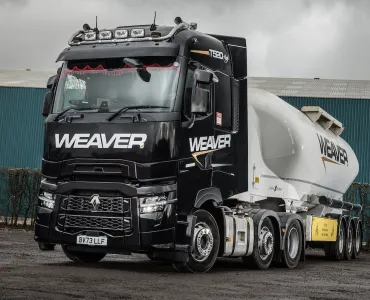 Weaver Haulage Ltd have added three Renault Trucks T520 High 6x2 pusher tractor units to their fleet