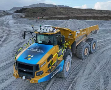 The autonomous Bell B40E articulated dumptruck in action at Sibelco’ Cornwood Quarry, in Devon