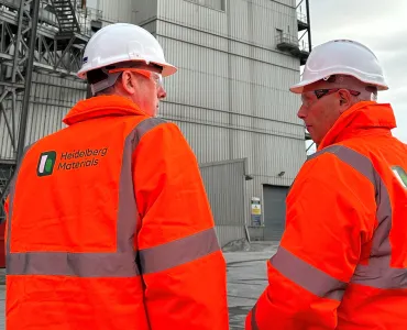 L-R: Lord Callanan with Heidelberg Materials UK chief executive officer Simon Willis