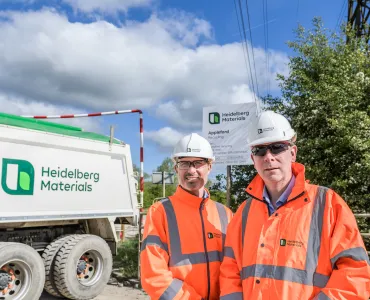 L–R: Richard Wilcock and James Whitelaw at Appleford recycling hub