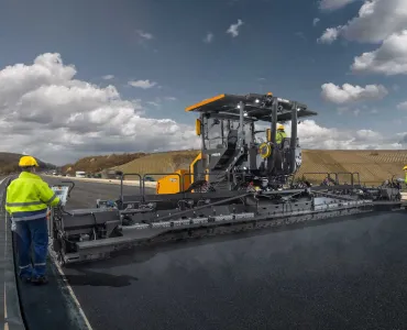 The ABG 8820 tracked paver with 13m fixed screed