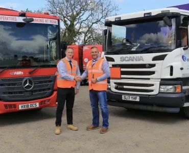 Nathan Carr, divisional fleet manager, Hills Waste Solutions, and Craig Dando, senior business account manager, Certas Energy UK, meet at Hills’ Bristol depot 