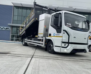 Tevva’s 7.5-tonne battery-electric truck, which offers up to 140 miles (227km) from its 105kWh battery on a single charge, is on trial with Tarmac for a period of eight weeks