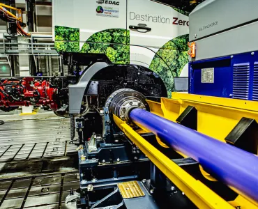 The new powertrain test facility expands Cummins’ current engine testing capabilities and will test full powertrains running on advanced diesel, natural gas, zero-carbon hydrogen fuel, and battery-electric technologies