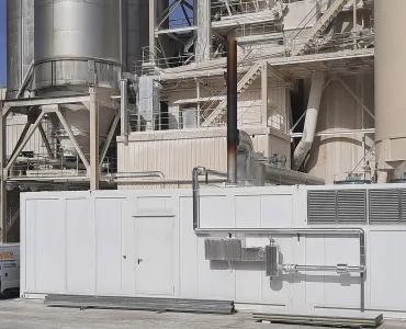 Deromedi Carrières et Matériaux’s containerized Caterpillar CHP solution, supplied by Cat dealer Eneria France, at the company’s limestone quarry in Ciez 