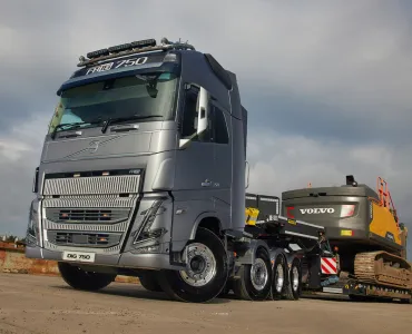 HJB Plant Hire has taken delivery of a new Volvo FH16 750 8x4 tractor unit