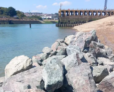 Newhaven harbour beach erosion protection. Photo: Jackson Civil Engineering