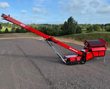 The new 470 XGRID screener/stacker and stockpiler from Screencore