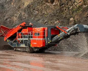 The C-1550+ tracked cone crusher from Finlay