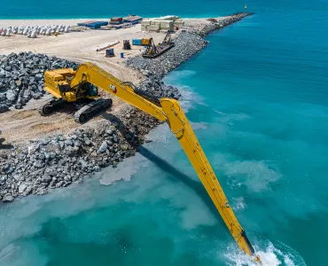 The new super-long-reach Cat 395 LRE