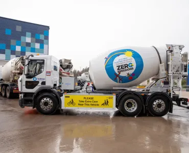 Through the eMixer Discovery Programme, Tarmac’s supply chain partners can lease an electric truck for six months, allowing them to evaluate the vehicle’s performance before committing to a long-term investment