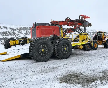 Sleipner lowbed trailer carrying a Sandvik Pantera drill rig