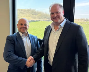L-R: Past-chairman Ric Clemmy and new BAA chairman Paul Boustead