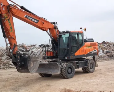 Develon DX190W-7 wheeled excavator 