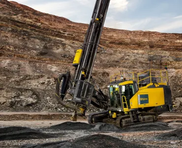 The SmartROC D65 MKII is equipped with Epiroc’s advanced automation technology and is capable of executing complete drill patterns without an operator in the cab